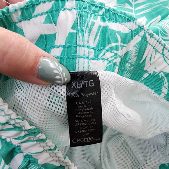 Men's Teal and White Shorts Size XL - Picture 3 of 3